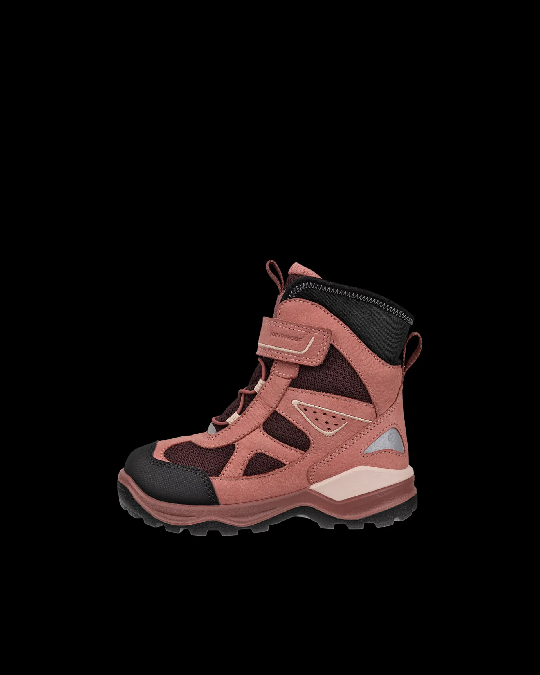 ecco_snow_mountain_0-6.webp ECCO SNOW MOUNTAIN